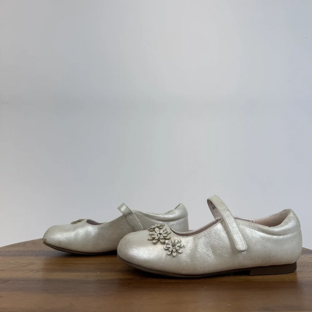 Nina size 11
